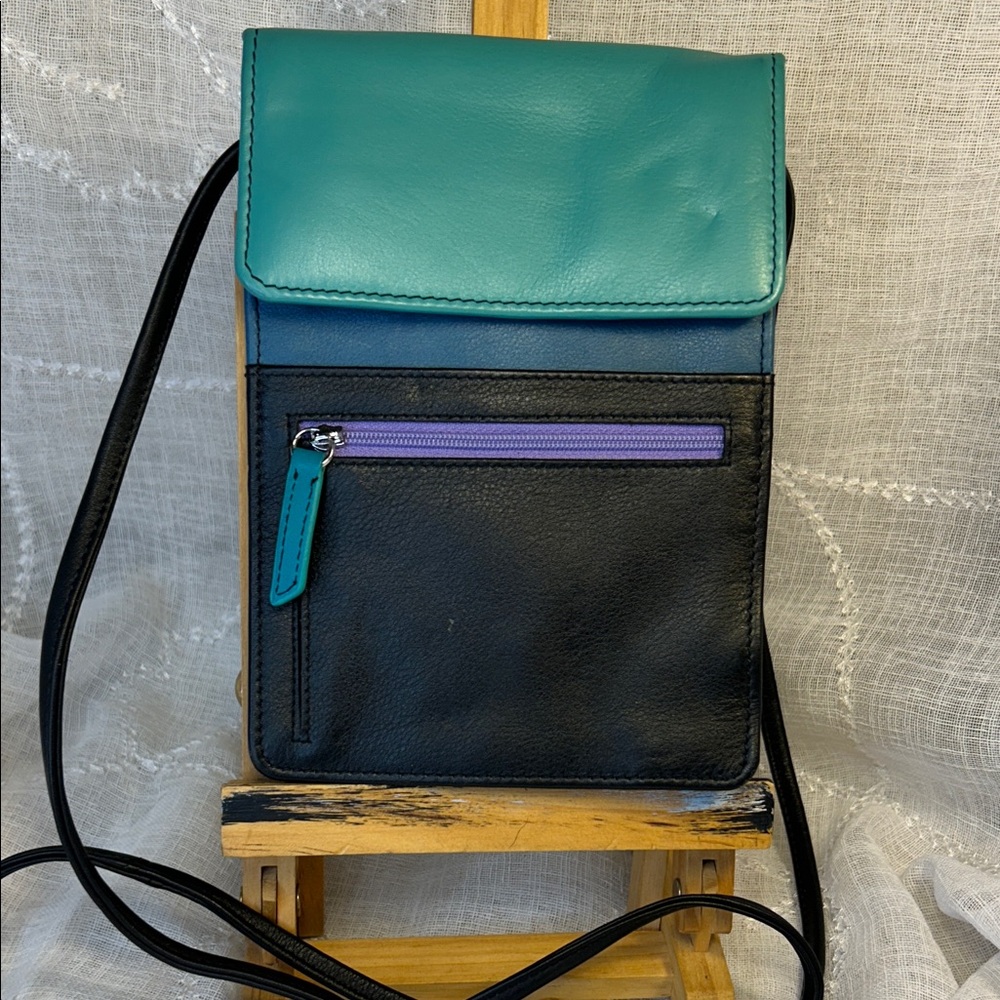 NWOT soft glove leather crossbody wallet